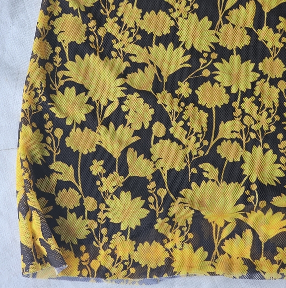 Ganni Floral Mesh Turtleneck Top in Yellow and Black - Women's Size 4 - Picture 4 of 11